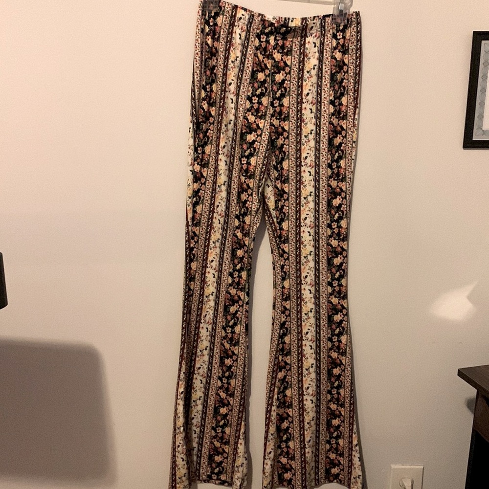 Soft and stretchy flared and floral legging pants!